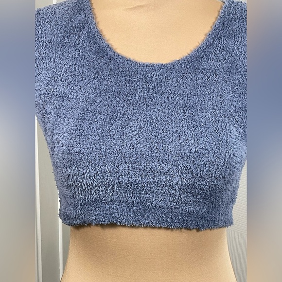 Urban Renewal Remnants Fuzzy Baby Tee NWT Size XS - Picture 8 of 11